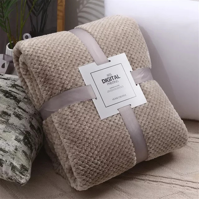 DANIVIVI Fleece Baby Decke für Neugeborene, Beige, B/T: 100 x 70 cm - Bild 1