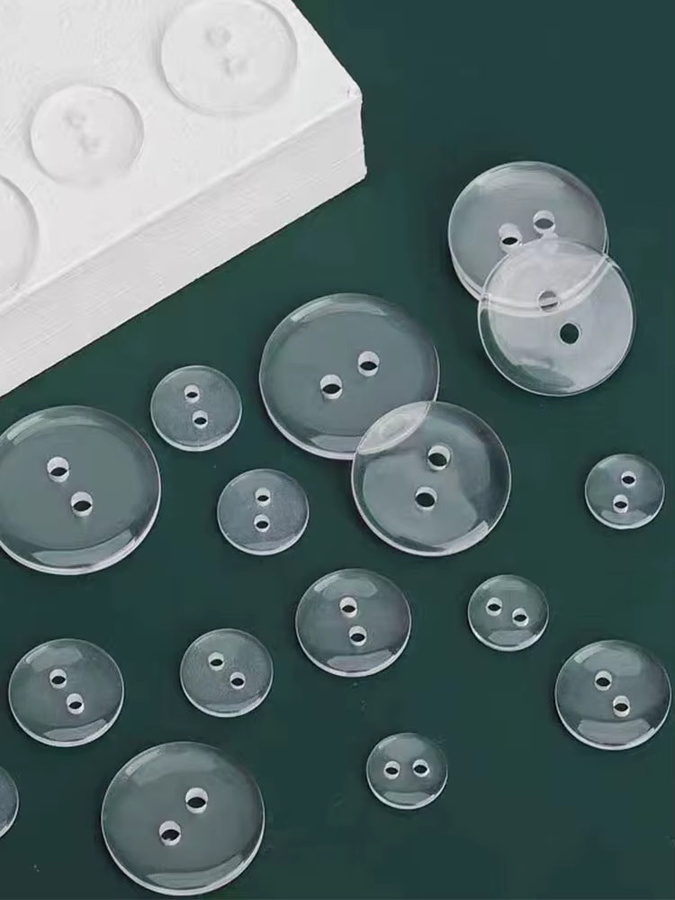 100 transparente runde Harzknöpfe mit zwei Löchern für Nähen und DIY-Projekte in 9 mm, 15 mm und 18 mm - Bild 4