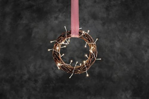 Konstsmide Weihnachtskranz aus Weide mit warmweißer LED-Beleuchtung in Braun - Bild 1