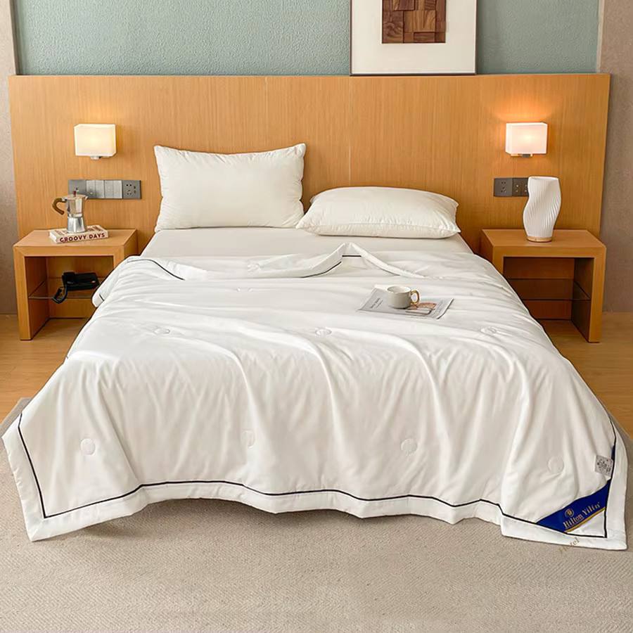 Kühlende Sommerdecke aus Baumwolle von KDJEIKZ in Beige oder Weiß, maschinenwaschbar, B/T: 200 x 150 cm - Bild 2