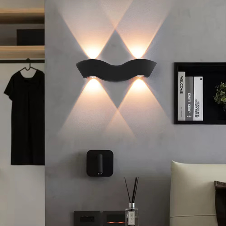 Moderne LED-Wandleuchte TRAZOS in Schwarz aus Metall mit warmweißem Licht für Flur, Küche, Wohnzimmer und Schlafzimmer - Bild 2