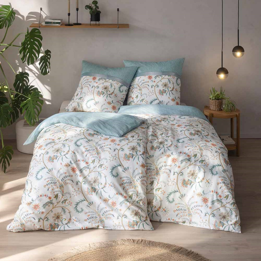 Estella Bio Mako Satin Bettwäsche Leia Azur Blüten Ranken Koralle GOTS Baumwolle, B/H: 135 x 200 cm mit Kissenbezug 80 x 80 cm - Bild 1