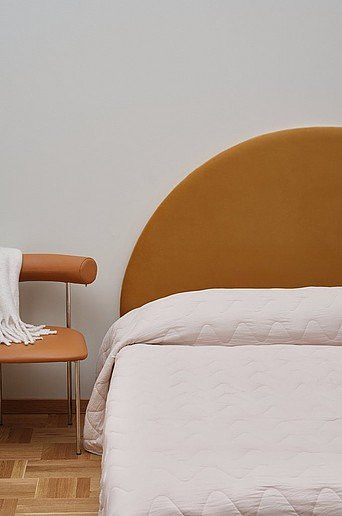 Jotex SAMI Kopfteil Polsterteil in Orange und Braun mit Holzrahmen, Breite: 165 cm, Höhe: 105 cm, Tiefe: 9 cm - Bild 1