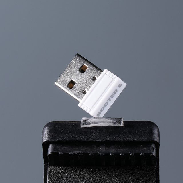 Haute42 BOOTER 5 Gaming-Konverter White Hitbox-Adapter für PS4 und PS5 zur Nutzung mit HautePad hebellosen Controllern für Kampfspiele - Bild 1