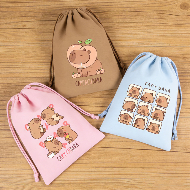 Potdemiel Capybara Geschenktüten mit niedlichem Anime-Muster, textile Kordelzugbeutel in Multicolour für Kinder - Bild 1