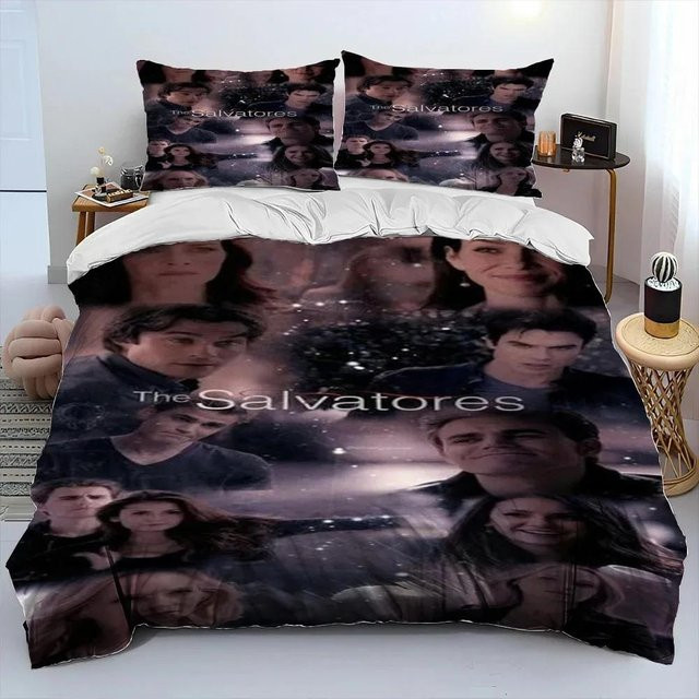 The Vampire Diaries Bettwäsche Set aus Mikrofaser in Grau, 3-teiliges Schlafzimmer Set mit Bettbezug und Kissenbezug - Bild 1