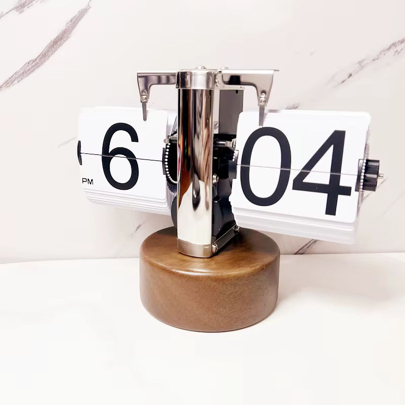 Vintage Flip Page Quarz Uhr in Schwarz als dekorative Desktop-Uhr aus Holz und Metall für dein Zuhause oder Büro - Bild 4