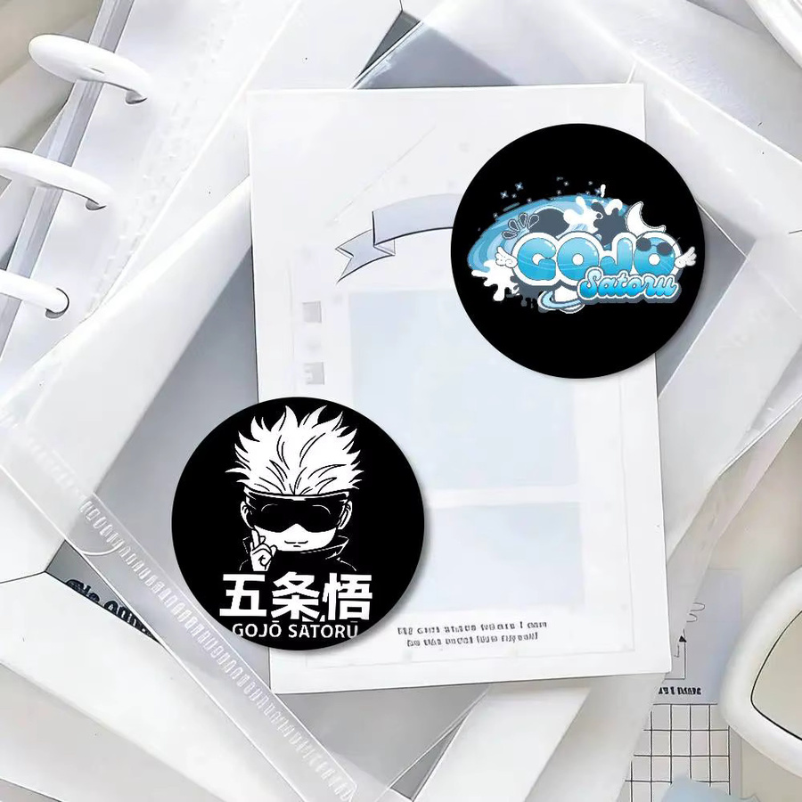 Kayou Anime Gojo Satoru Anstecknadeln in Multicolour, runde Abzeichen als kreativer Schmuck und Deko-Geschenk, Durchmesser: 32 mm, 44 mm oder 58 mm - Bild 3