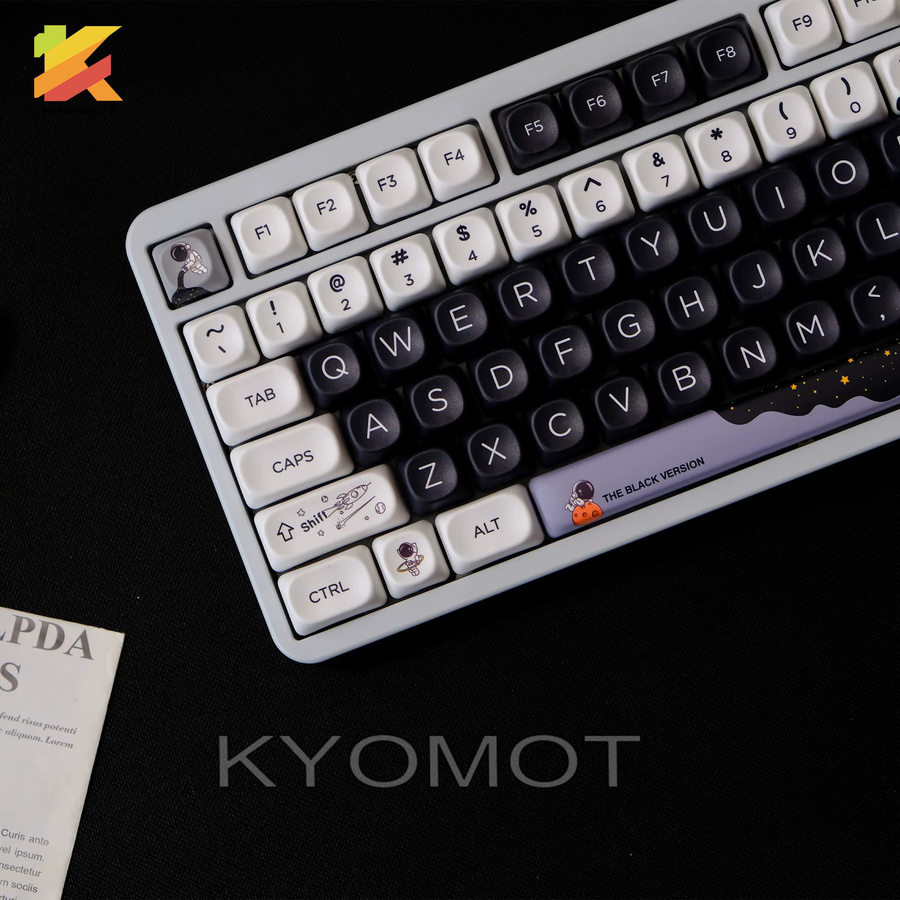 KYOMOT Mechanische Tastenkappen im Sternenhimmel-Astronauten-Design, 150 Tasten, PBT-Material, MOA-Profil, Multicolor - Bild 2