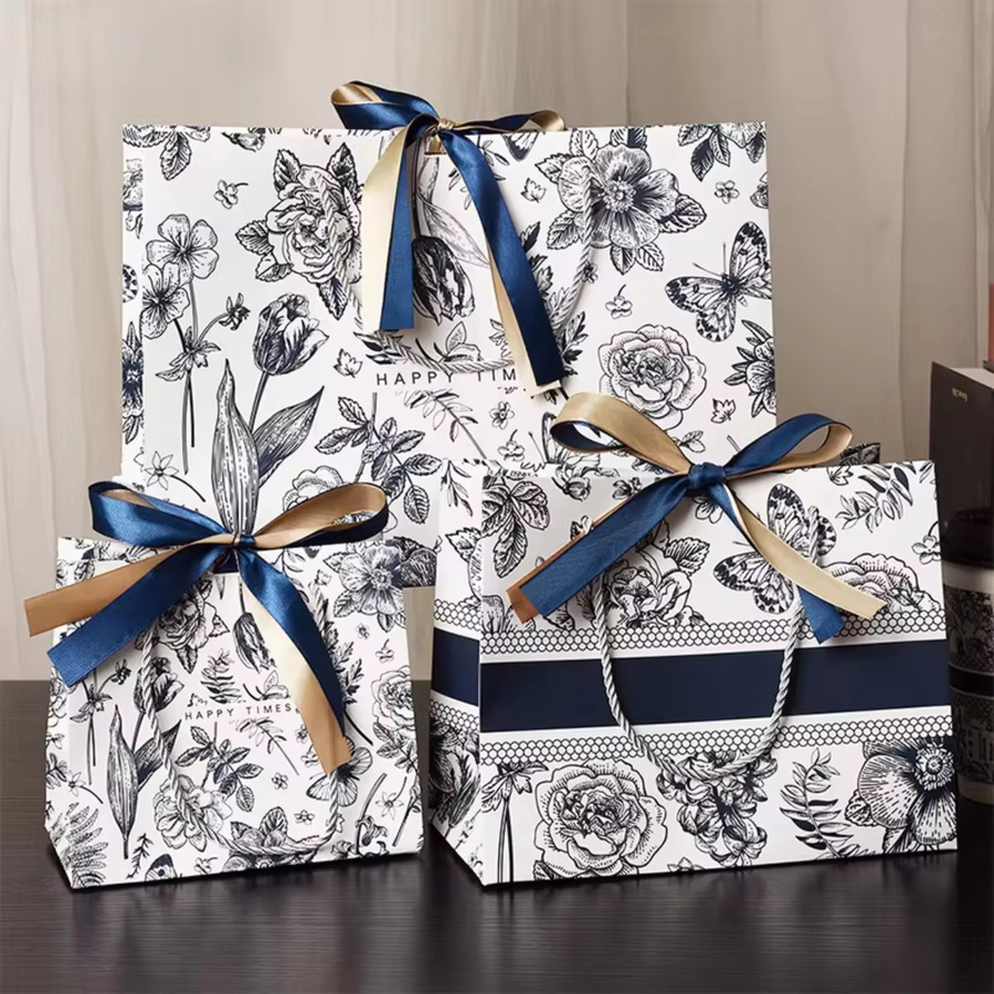 Premium Geschenktüte aus Papier mit floralem Design und Band für Muttertag oder Geburtstag - Bild 2
