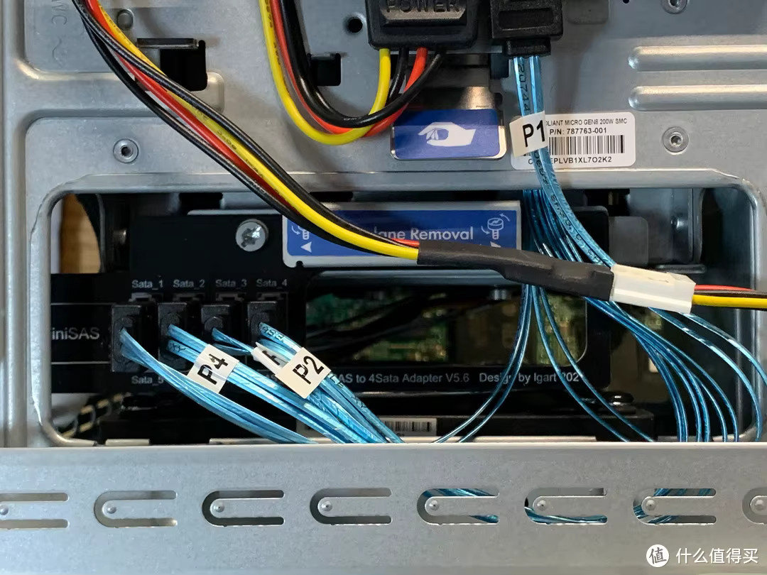 Server-SAS-Kabel SATA 3 mit 6 Gbit/s für 4 SSD- und HDD-Festplatten in Blau - Bild 2