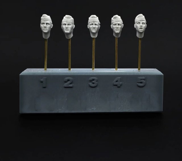 Soldatenköpfe mit Schiffchen M38, 1/35, Resin-Modellfigur, Militär - Bild 1