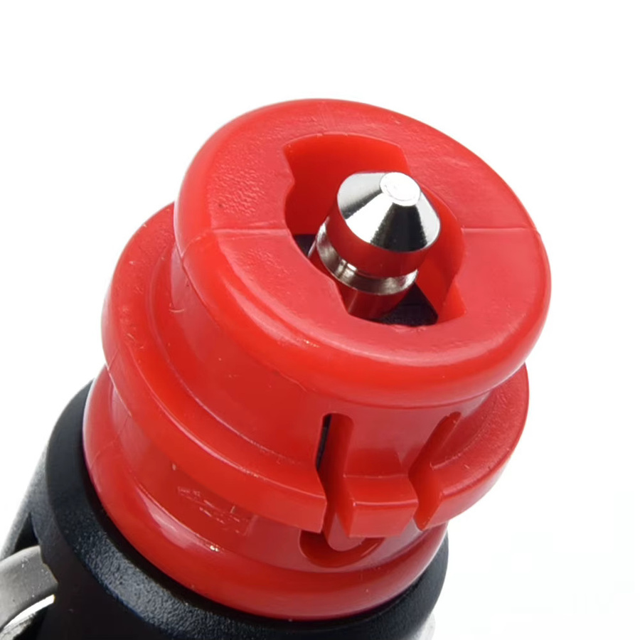 Universal Auto Feuerzeug Adapter für 12V und 24V in Schwarz von NIGHTKIST - Bild 3