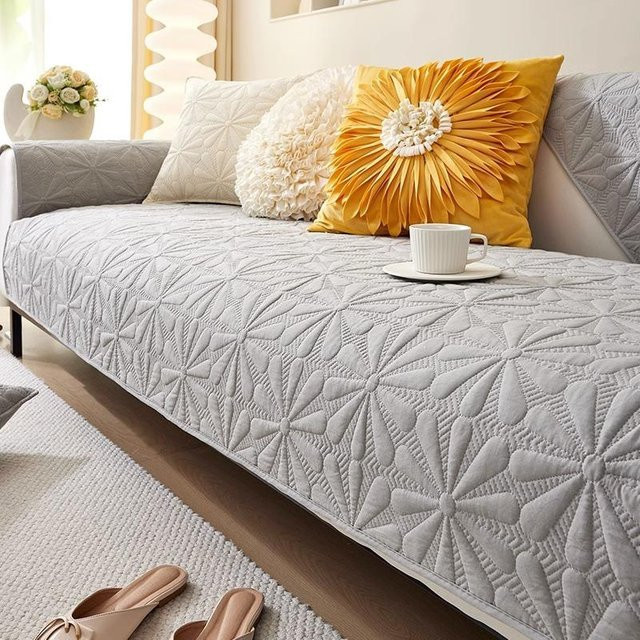 Super Six Sofabezug mit gestepptem Blumenmuster aus Baumwollmischung, grau, B/B: 70 x 70 cm - Bild 1