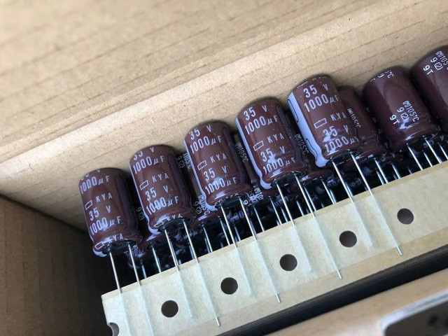 Chemi-Con Nippon Kya Elektrolytkondensator NCC Excel 35V 1000uF Low ESR B/H: 12,5 x 20 mm - Bild 1