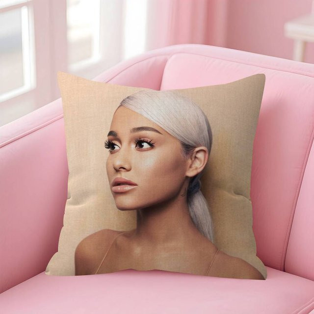 Ariana Pop G-Grande Fan Kissenbezug von Delampa, Vintage Sänger Design in Schwarz-Weiß, Polyester, B/B/B: 18 x 18 x 18 cm - Bild 1