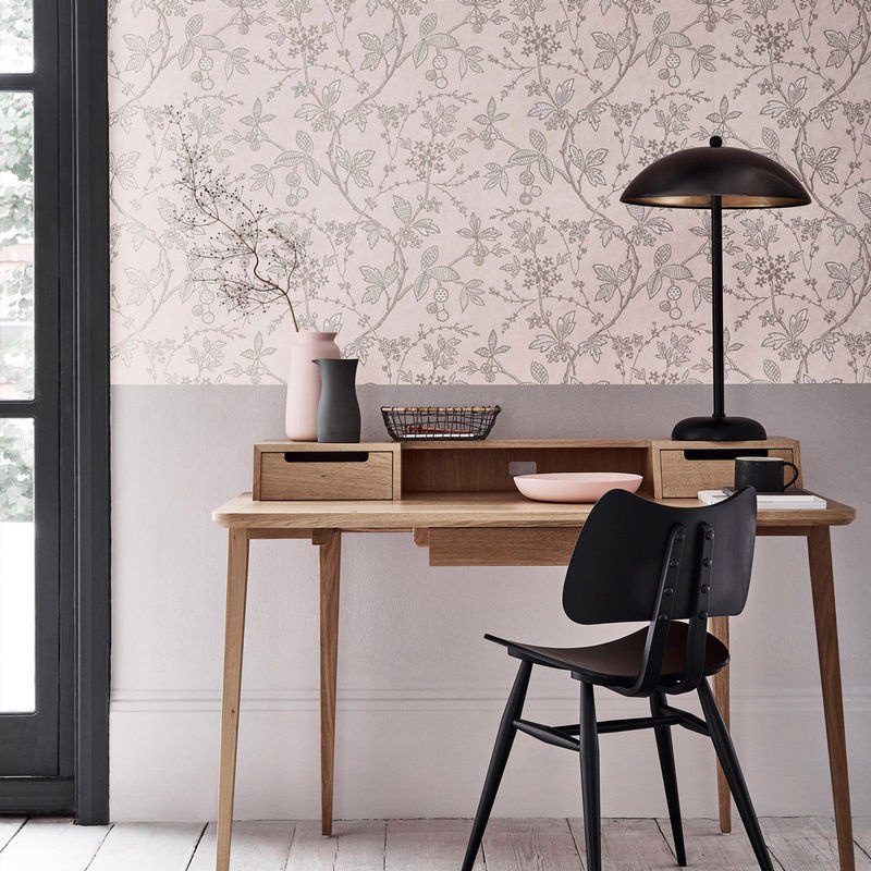 Little Greene Tapete Wrest Trail in Pink Plaster mit floralem Vintage-Botanical-Design - Bild 2