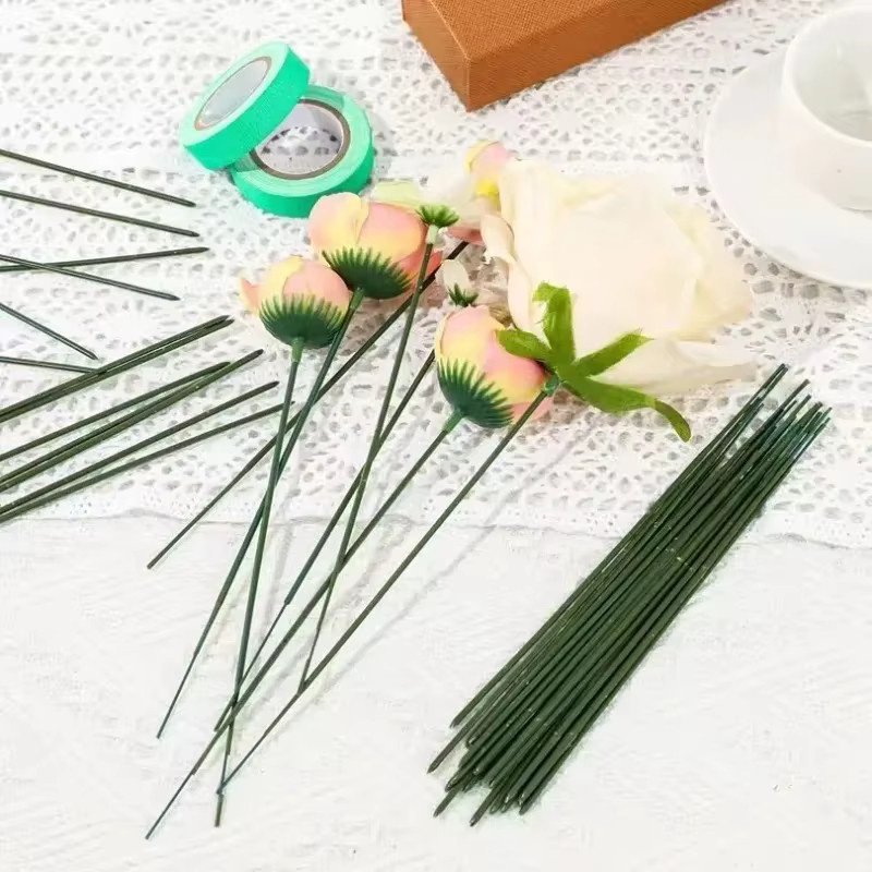 Grünes Drahtgeflecht und Papier für die DIY-Verpackung von Blumenstielen und Blumensträußen - Bild 4