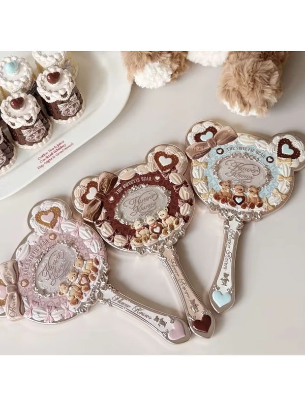 BLUME KNOWS Sweetie Bear Collection Make-up-Handspiegel aus Kunststoff in Mehrfarbig - Bild 4