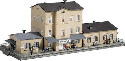 PIKO Modellbahnhof Burgstadt N Spur Modell aus Kunststoff - Bild 1