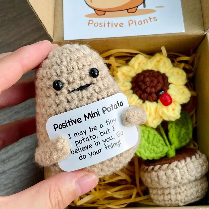 2er-Set handgehäkelte Mini-Sonnenblumen als dekorative Topfpflanzen in Mehrfarbig, kreative Textil-Dekoration für den Schreibtisch - Bild 3