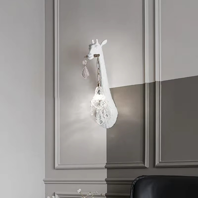 SANDYHA LED Wandlampe Giraffe aus Harz und Kristall in Weiß und Transparent für Schlafzimmer, Wohnzimmer und Flur mit warmweißem Licht - Bild 2