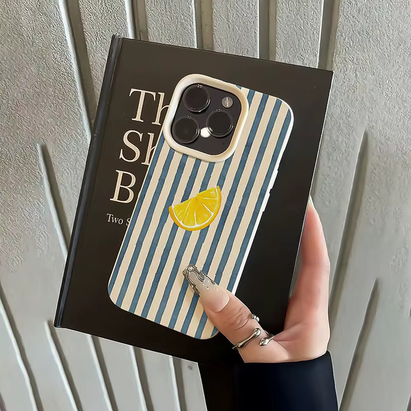 Handyhülle mit blau gestreiftem Zitronenscheiben-Muster und Lychee-Textur aus TPU für Apple iPhone 11 bis iPhone 17 Pro Max und Plus in Blau und Beige - Bild 3
