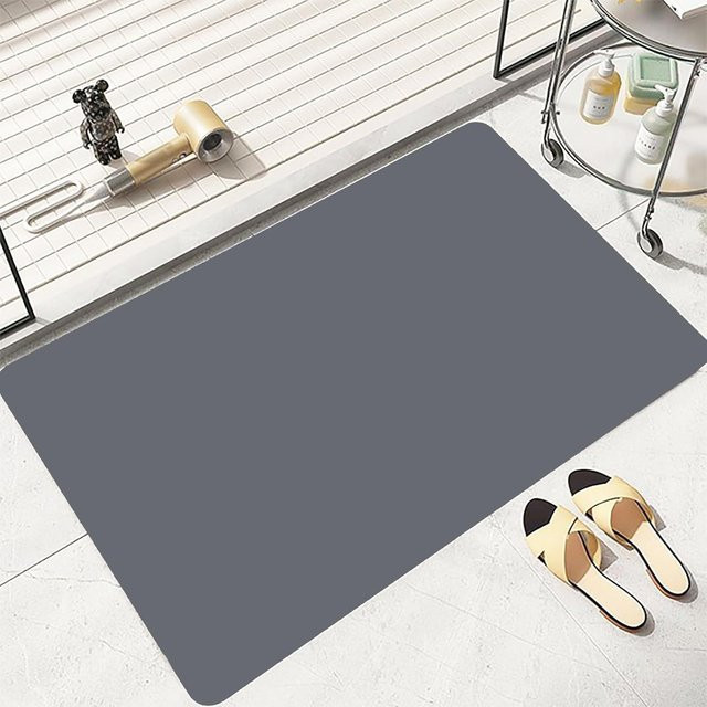 Rutschfeste und saugfähige Badezimmer-Toilettenmatte von Yiran Furniture in Grau, B/B: 60 x 90 cm - Bild 1