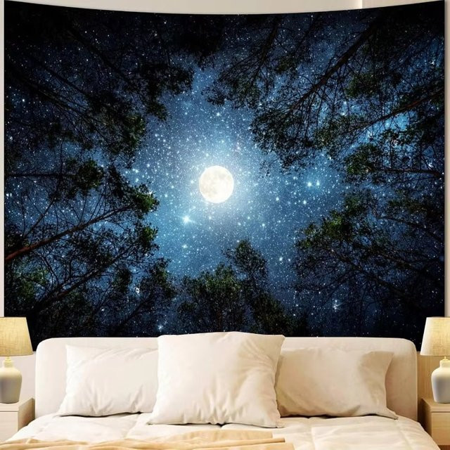 VIKAMA Wandteppich Sternenhimmel mit Mond und Bäumen in Blau, Textil-Wanddekoration für Schlafzimmer und Wohnraum - Bild 1