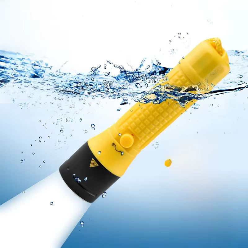 LetonPower LED Unterwasserlampe mit 3000lm und IPX8 Wasserdichtigkeit für Outdoor, Nacht und Fischen - Bild 7