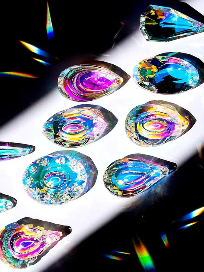 SMI Fine Kristallglas-Prisma-Anhänger in Multicolor, 10 Formen als Sonnenfänger-Zubehör und Regenbogen-Maker-Ornament zum Aufhängen - Bild 4