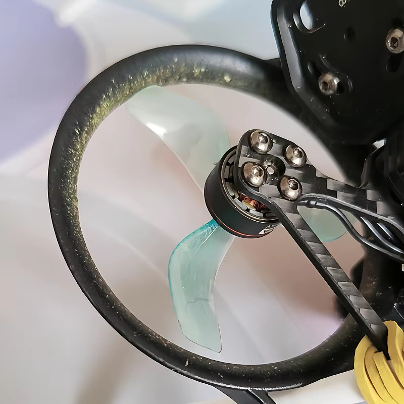 Gemfan 2216-3 Propeller 2,2 Zoll Dreiflügelig für DJI O3 O4 BetaFPV Pavo20Pro, 4 Paar, Grau/Transparent, 1,5mm Öffnung - Bild 2