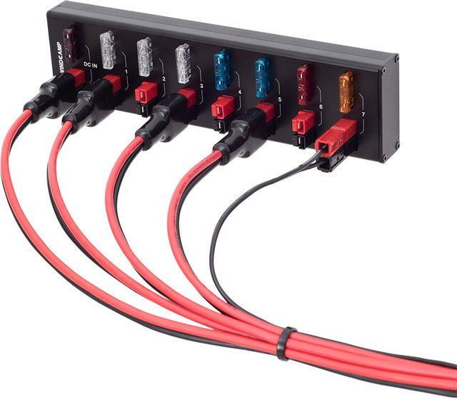 WINDCAMP AP8/AP8S 40A Stecker Power Splitter Verteiler für Radio und Zimmer sowie Auto in Schwarz - Bild 1