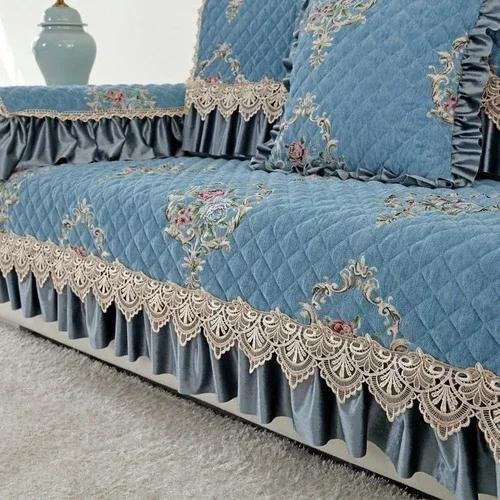 BC-Warm Home Universal-Sofabezug im europäischen Stil mit großem Rock, rutschfeste Sofamatte in Blau mit floralem Muster, B/T/H: 70 x 150 x 18 cm - Bild 1