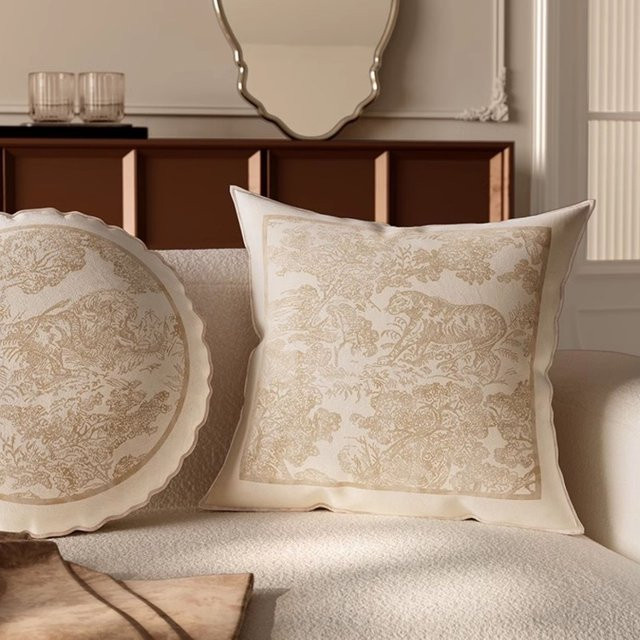 Dekorativer Samt Kissenbezug mit Dschungel Leopard Motiv in Creme und Braun, quadratisch, B/T/H: 45 x 45 x 17 cm - Bild 1