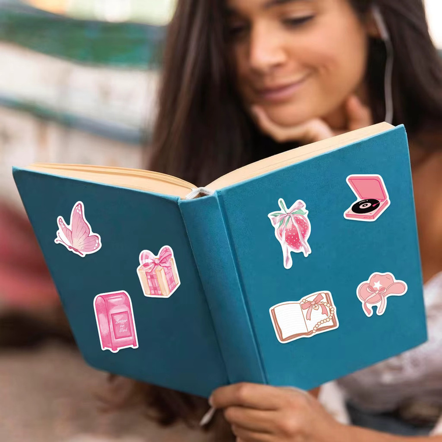 Kawaii Pink Doodle Aufkleber-Set von RecordingYourLife mit 100 oder 50 Blatt abnehmbare Cartoon-Aufkleber für dein Notebook oder deinen Koffer - Bild 2