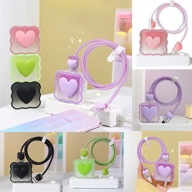 Silikon Ladegerät Kabel Schutzhülle mit 3D Herz Design für iPhone 20W und 18W Ladeköpfe in Schwarz - Bild 1
