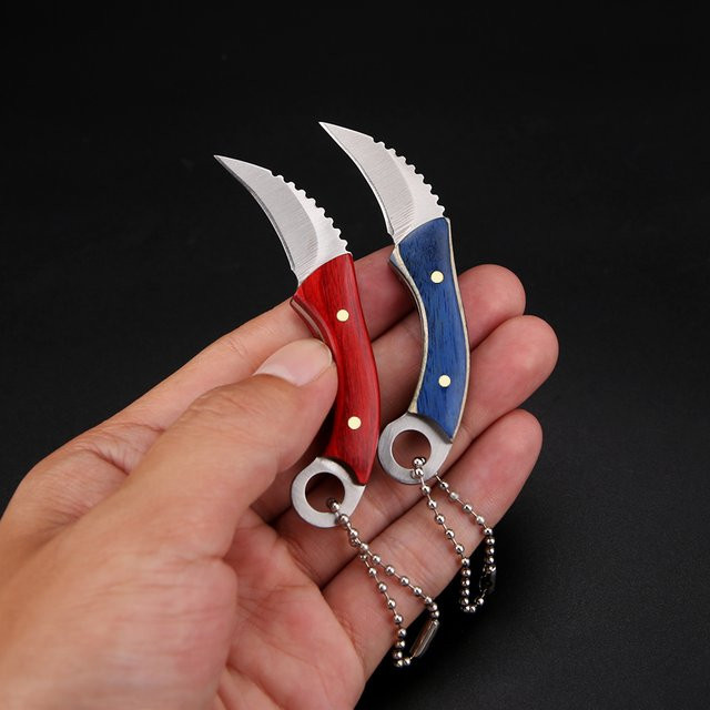 Tragbares EDC Schlüsselmesser aus Metall als Mini Box Cutter und Klauenmesser für Outdoor und Alltag - Bild 1