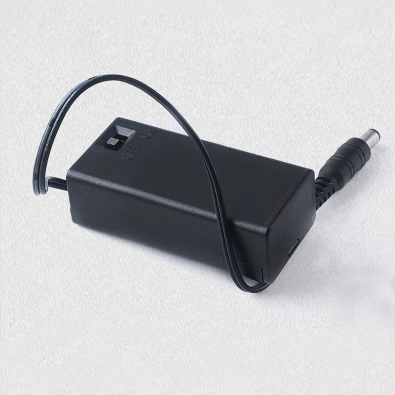 JCD 9V Batteriehalter mit DC 5,5 x 2,1 mm Stecker, Ein/Aus-Schalter und Bleiabdeckung in Schwarz - Bild 3