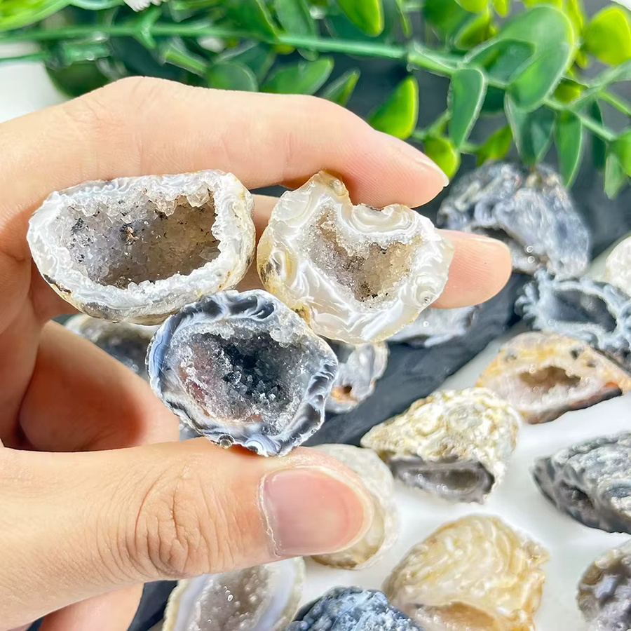 CrystalHola Natürlicher Sternenhimmel-Achat-Kristall in Mehrfarbig, 100g - Bild 2
