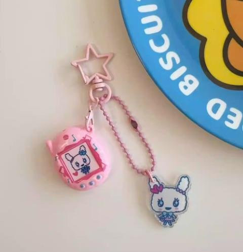 YIRAN Jewelry Anhänger Mametchi Lovelin Kuhcipatchi, beige, Unisex - Bild 1