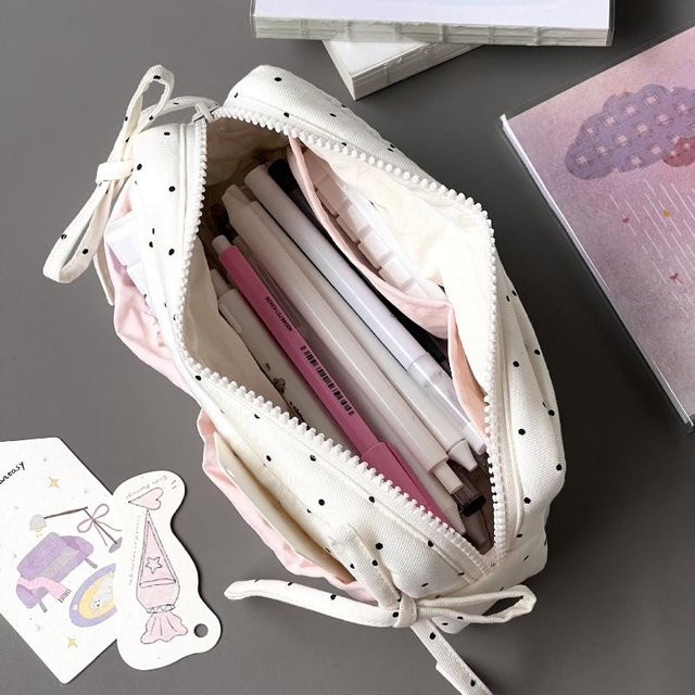 CHENJ Bleistifttasche aus Textil in Weiß mit rosa Akzenten und Reißverschluss - Bild 1
