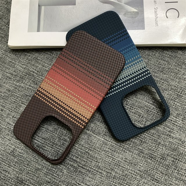 Schlanke Handyhülle mit Carbonfaser-Textur für OnePlus 15 13 12 ACE 6 6T 5 3 2 Pro in Orange Multicolour mit Wärmeableitung und matter Oberfläche - Bild 1