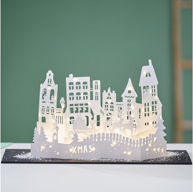 VBS Papier-Silhouette Weihnachtsdorf in Weiß aus Karton für deine Weihnachtsdekoration - Bild 1
