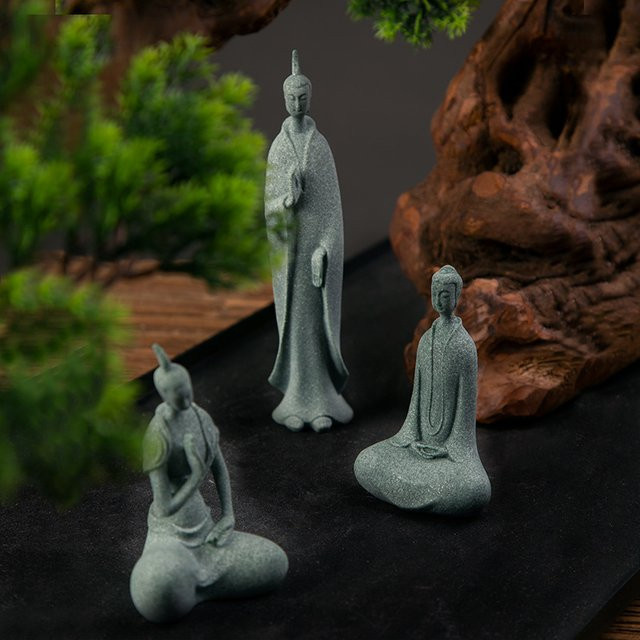 Mini buddhistische Mönche Figuren in Grau als Zen Buddha Statue für Garten, Meditation und Aquarium Dekoration im orientalischen Stein-Design - Bild 1