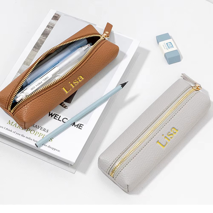 Personalisiertes Leder-Federmäppchen von CNGRANDBAG mit Reißverschluss in Grau - Bild 2