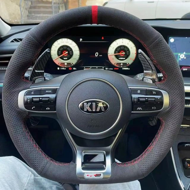 GKMHiR Lenkrad Abdeckung aus Wildleder und Leder in Schwarz für KIA K5 2020-2021 und Sportage 5 GT-Line 2021-2022 zum Selbernähen - Bild 1