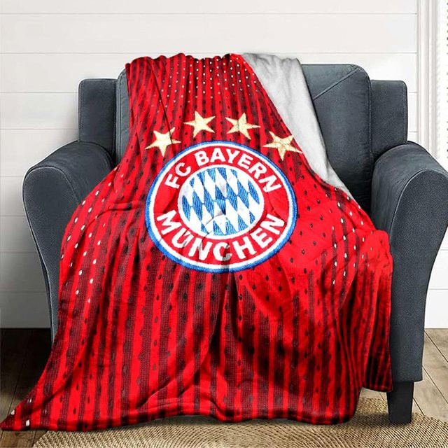 FC Bayern München Fußball Wappen Flanell-Überwurfdecke von YglFourteen, rot, B/T: 150 x 200 cm - Bild 1