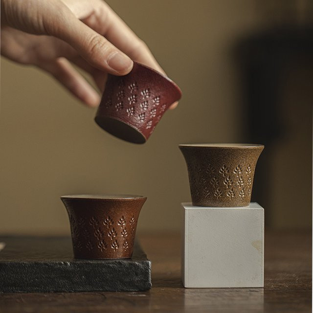 Wabi-Sansan Grobkeramik Teetasse mit Blumenmuster in Lila Sandton für Kung-Fu-Tee-Sets - Bild 1
