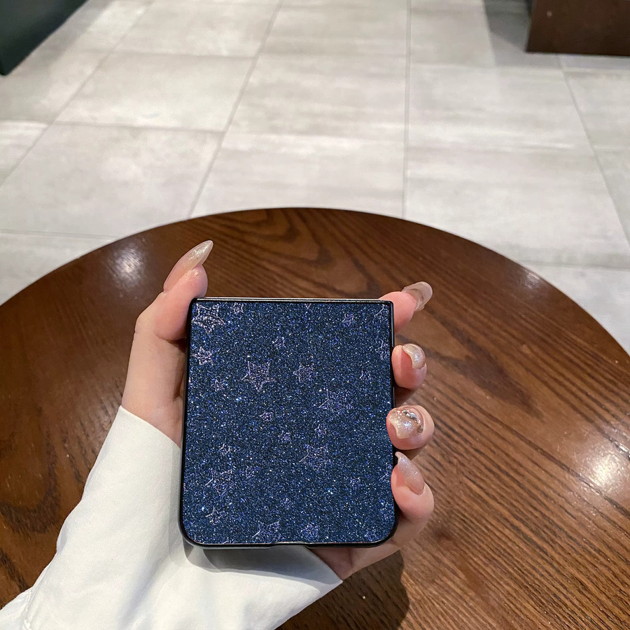 Matte Handyhülle mit Glitzer-Stern-Design für Samsung Galaxy Z Flip 8/7/7 FE/6/5/4/3 5G in Blau - Bild 3